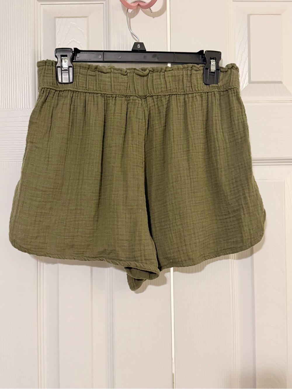 Universal Thread Olive Green High-Waist Casual Shorts